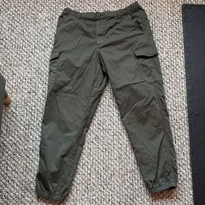 UNIQLO Men's Dark Green Cargo Joggers